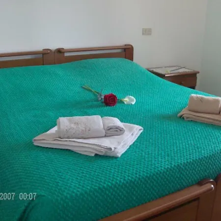 Holiday home Stunning Lake View G.brentano